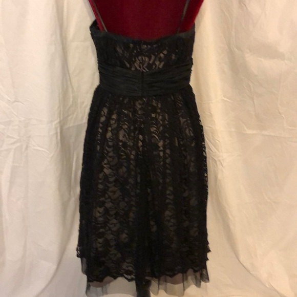 Black lace cocktail dress - Picture 2 of 5